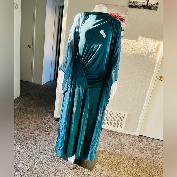 Teal blue Cloak sleeve caot and Ruched side dress🥰unwear and unused party dress - Picture 3 of 7